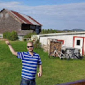 Meet your Posher, Eric